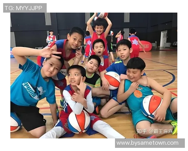 幼儿园孩子快乐玩耍体验4号篮球的乐趣与成长